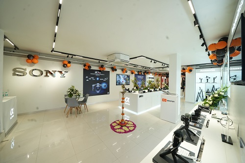 24188_Sony-Camera-Lounge-0gctKv