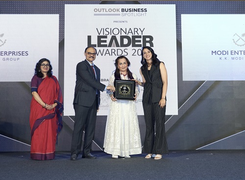 24535_Women-In-Business-award-o3fSfA