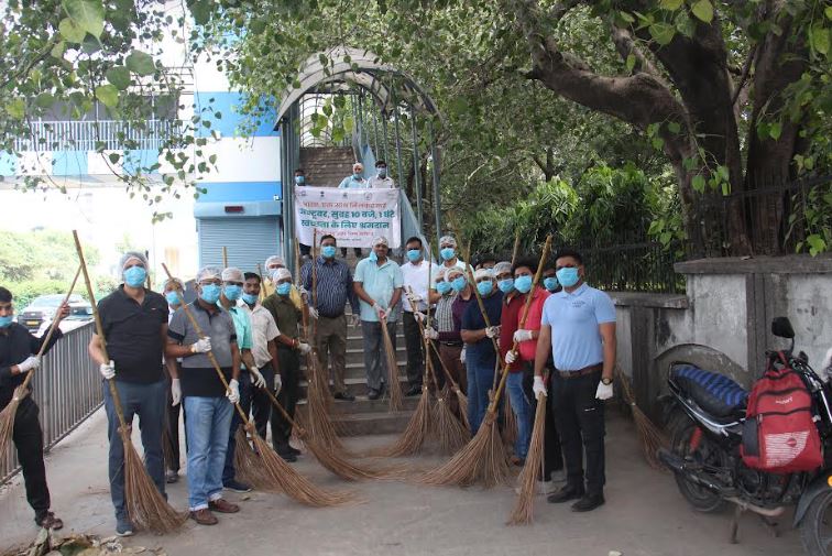 NSIC conducts Shraam Daan Activity in Public Places