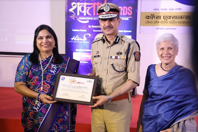 Hon. Dr. Bhagyashree Patil Honored with Shakti Award for Exemplary Contributions in Healthcare and Women's Empowerment