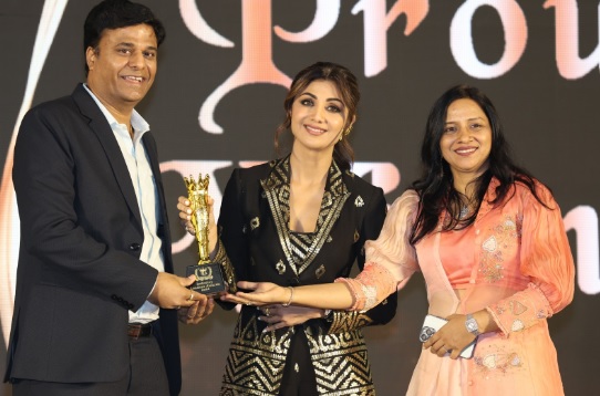 Qutone Tiles Awarded as "India's Most Innovative Tile Brand" by Actor Shilpa Shetty at Industry Leaders Awards 2023