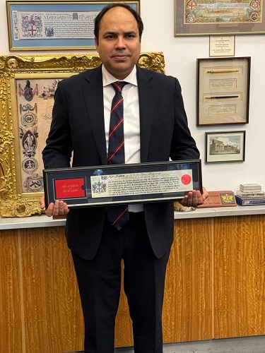 Indian Lawyer Gets Prestigious "Freedom of the City of London" Award