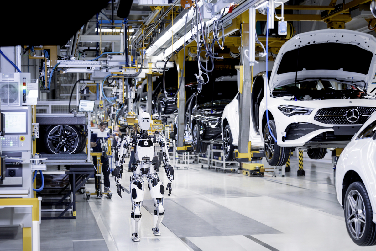 Mercedes-Benz Hires Apollo, a Humanoid Robot, for its factory