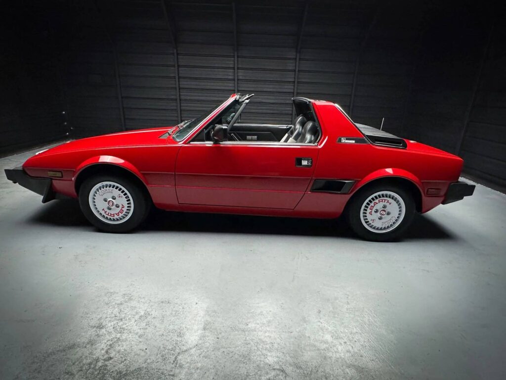 Bertone-X19-6-1